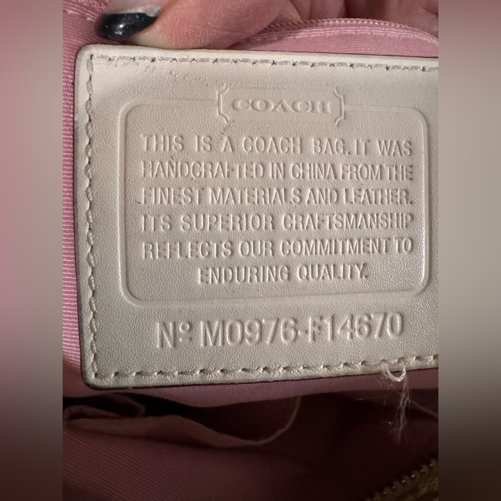 Coach Gallery Signature Tote In Beige and White -Model # M0976-F14670 - Picture 10 of 16